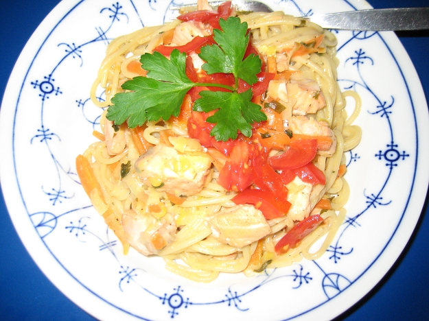Pasta mit Lachs und Zitronensauce