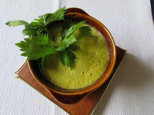 Grüner Gazpacho