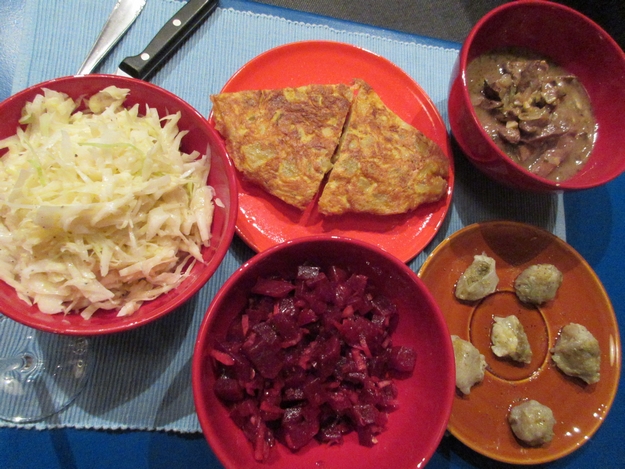 Tortilla mit Beilagen
