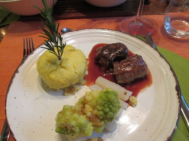 Roulade mit Polenta und Romanecso