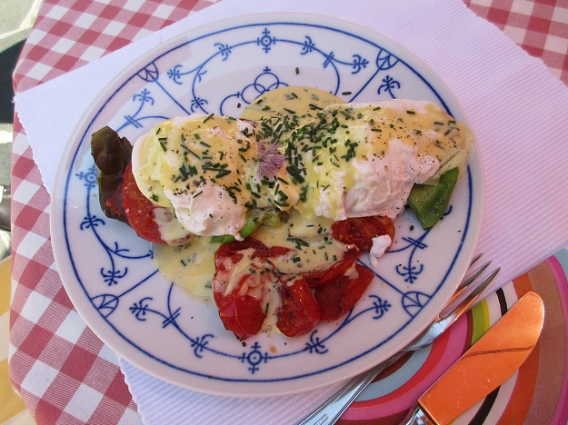 Eggs Benedict