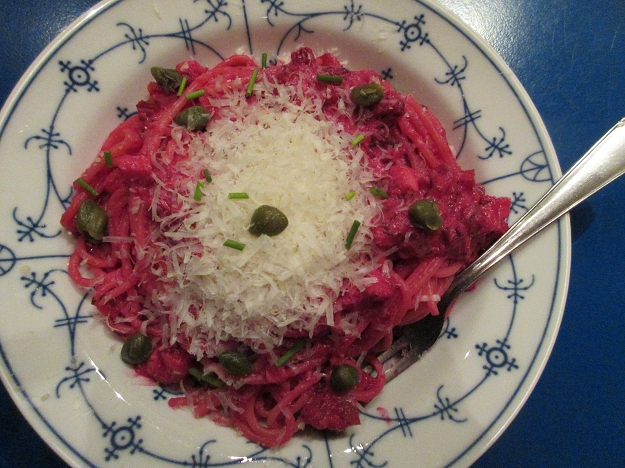 Spaghetti mit roter Beete