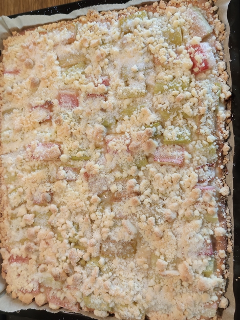 Rhabarberkuchen mit Streuseln