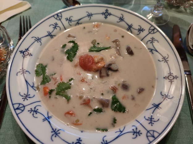 Tom Kha