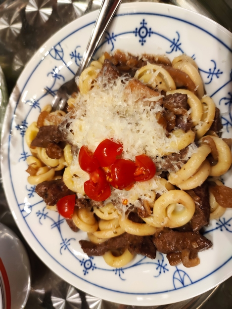 Pasta mit Kalbsleber