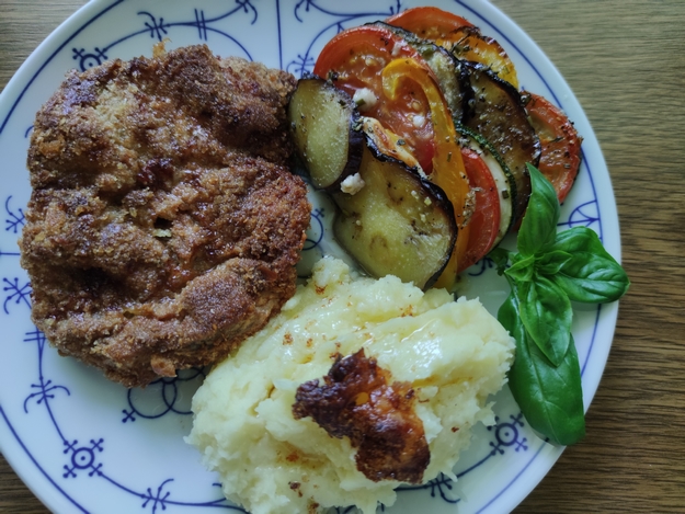 Schnitzel mit Ratatouille