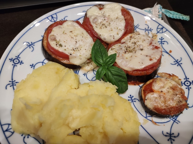 Parmeggiana mit Kartoffelbrei