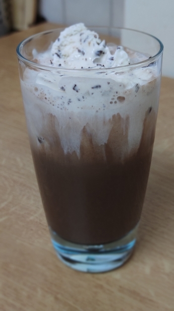 Eiskaffee Stracciatella