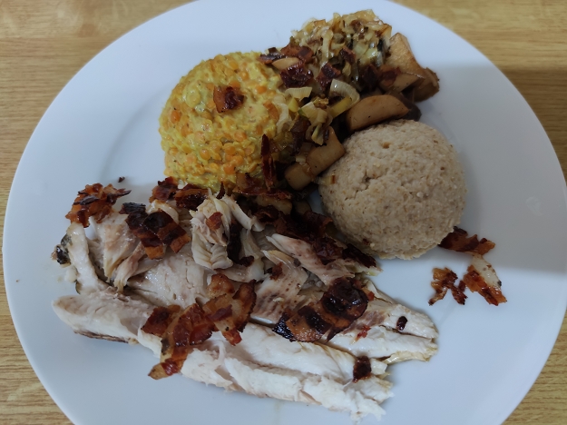 Fisch mit Polenta, Pilzen und Hafergrütze